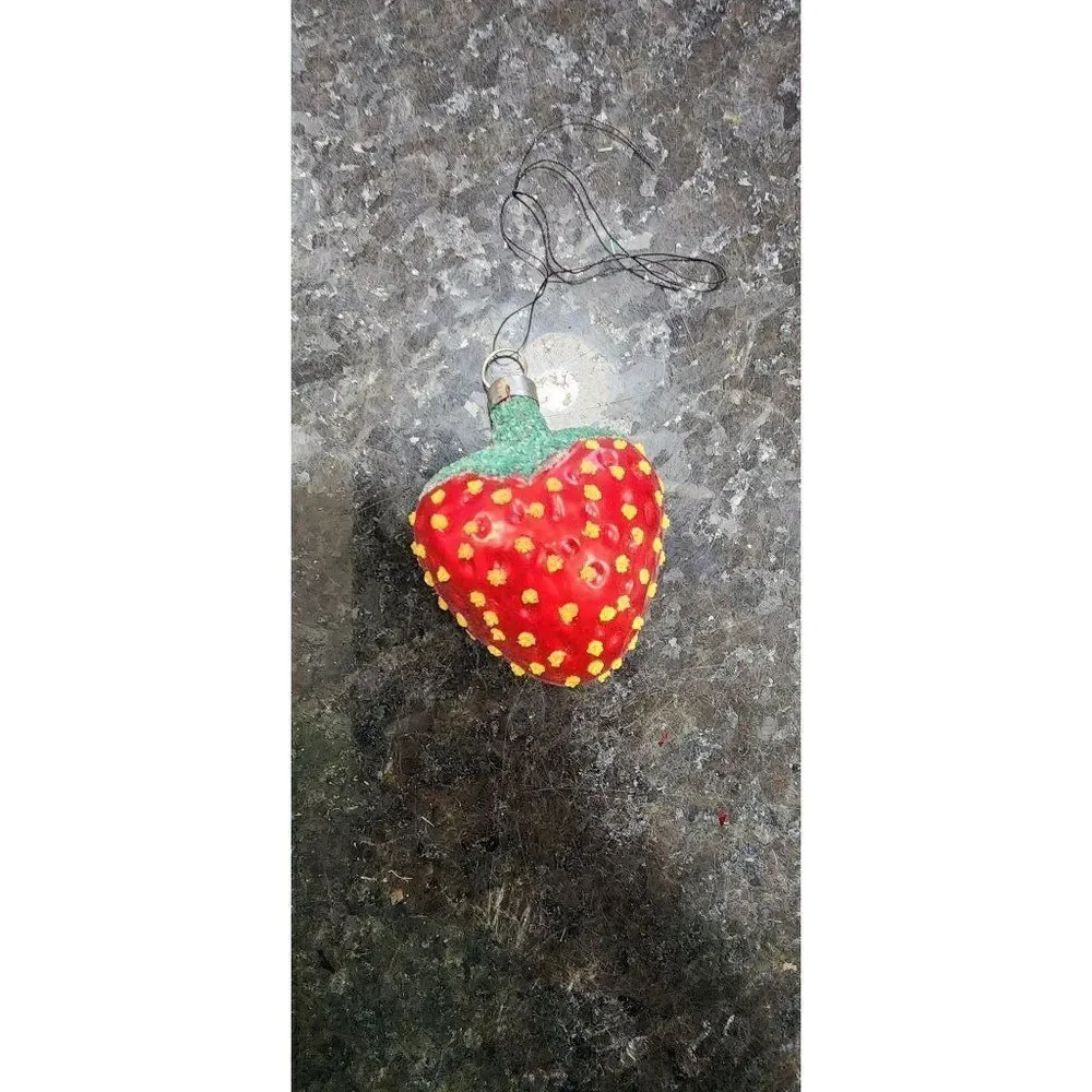 Unknown vintage strawberry